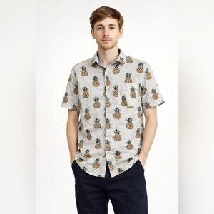 Whimsical Free Planet 100% Cotton Button Up Shirt sz S